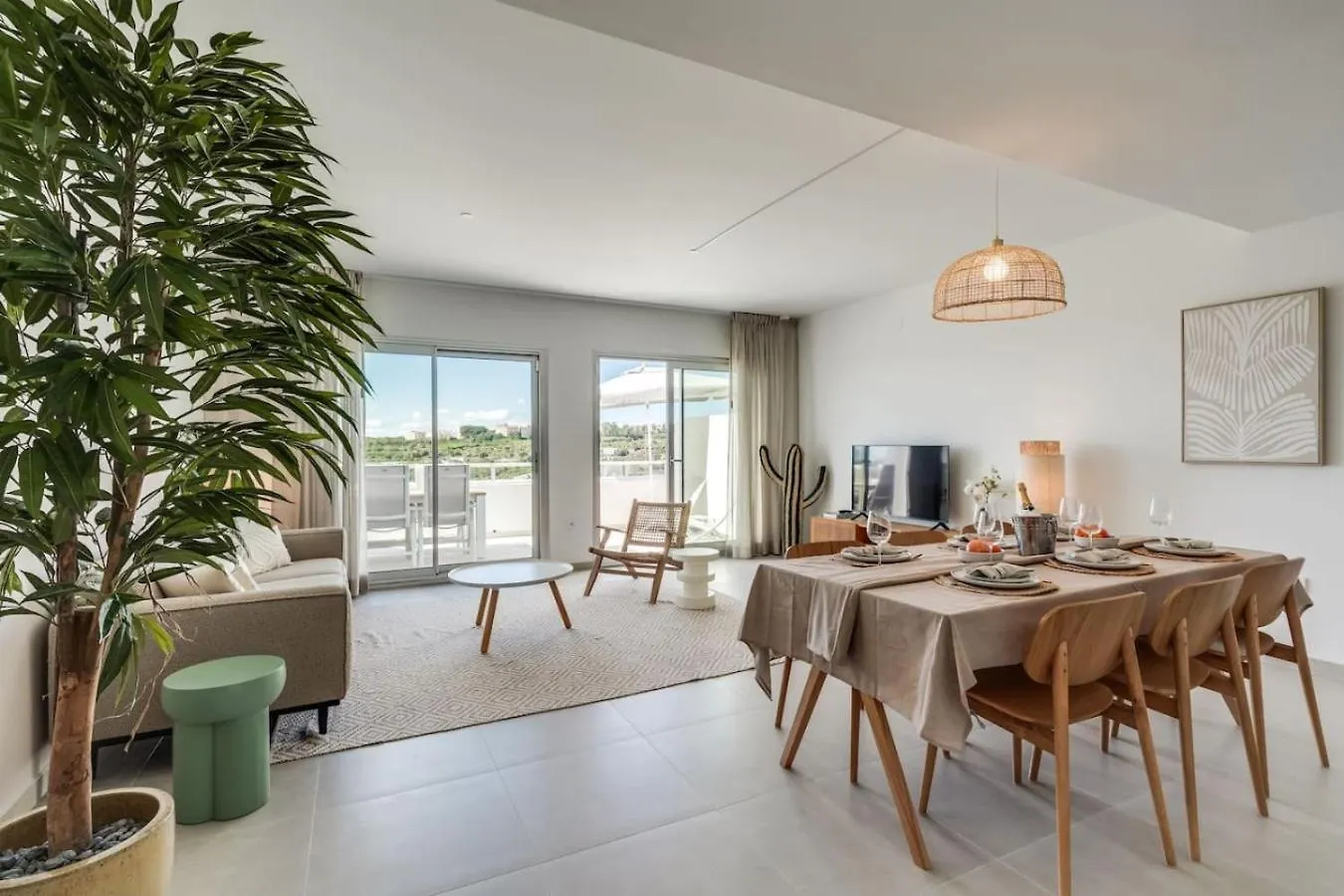 Charming 3Br Apartment With Panoramic Views Estepona